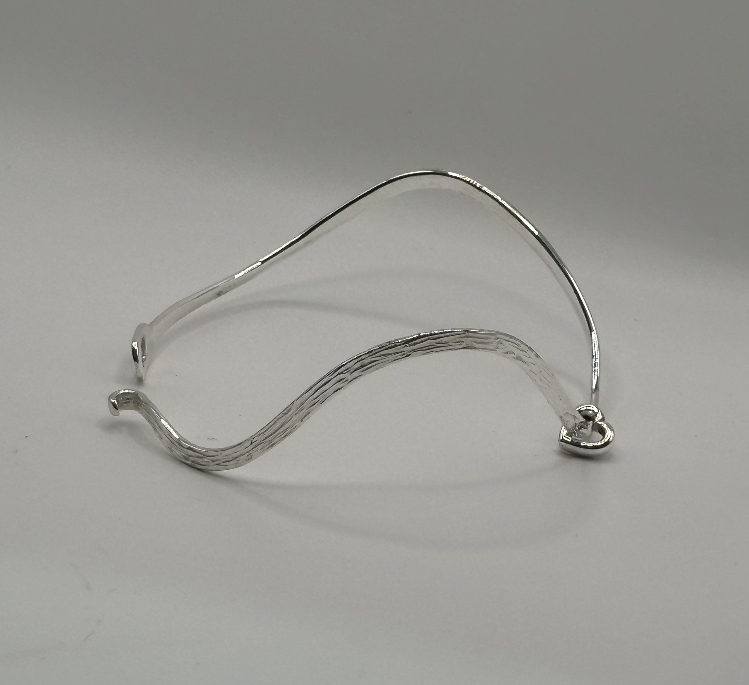 Shoreside Tangles Heart Bangle